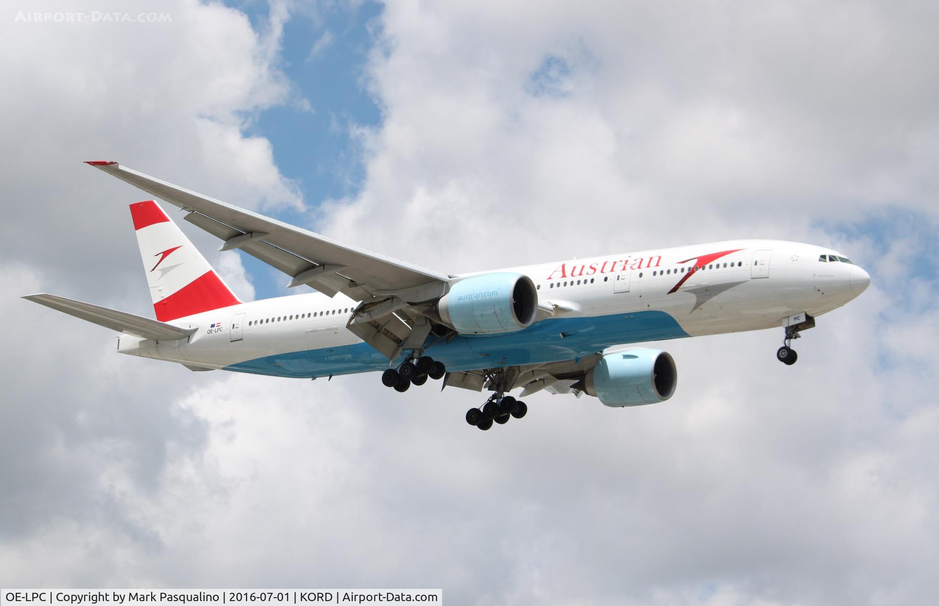 OE-LPC, 2002 Boeing 777-2Z9/ER C/N 29313, Boeing 777-200
