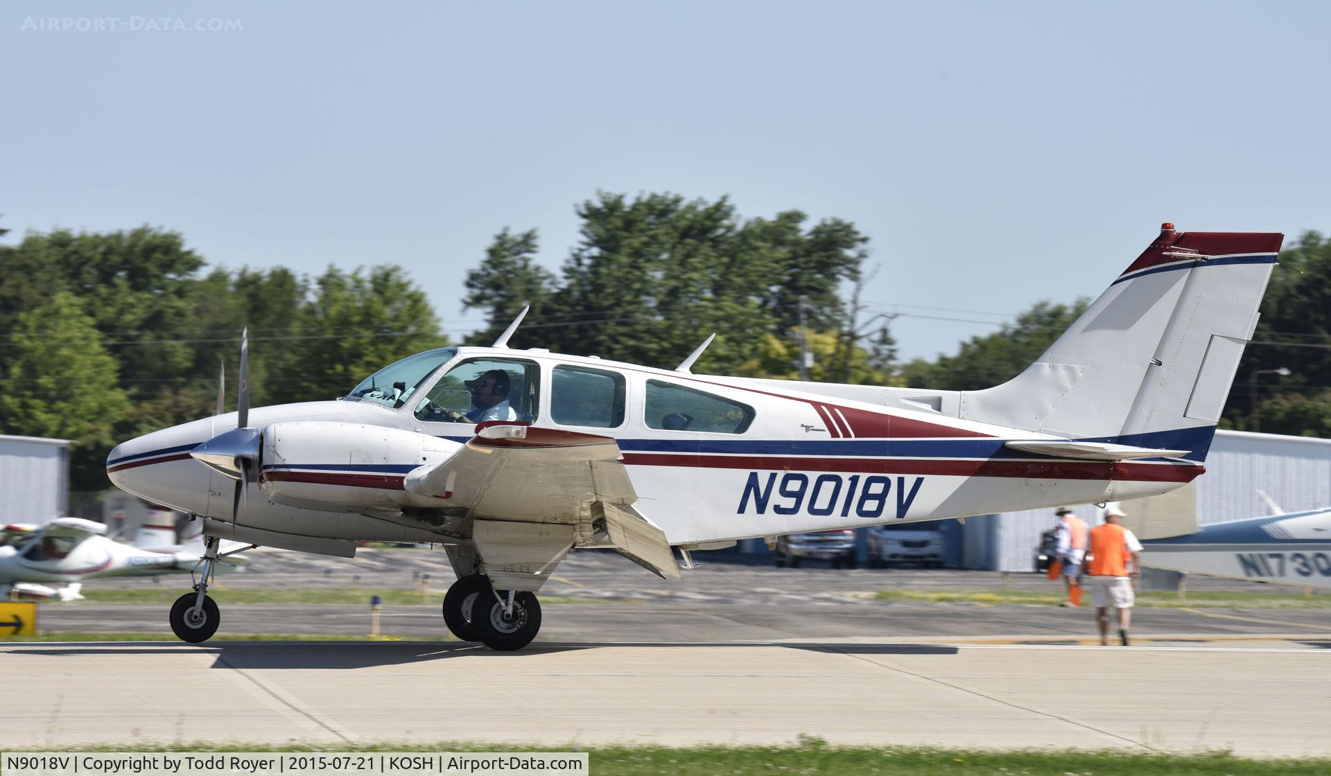 N9018V, 1969 Beech 95-B55 Baron Baron C/N TC-1296, Airventure 2015