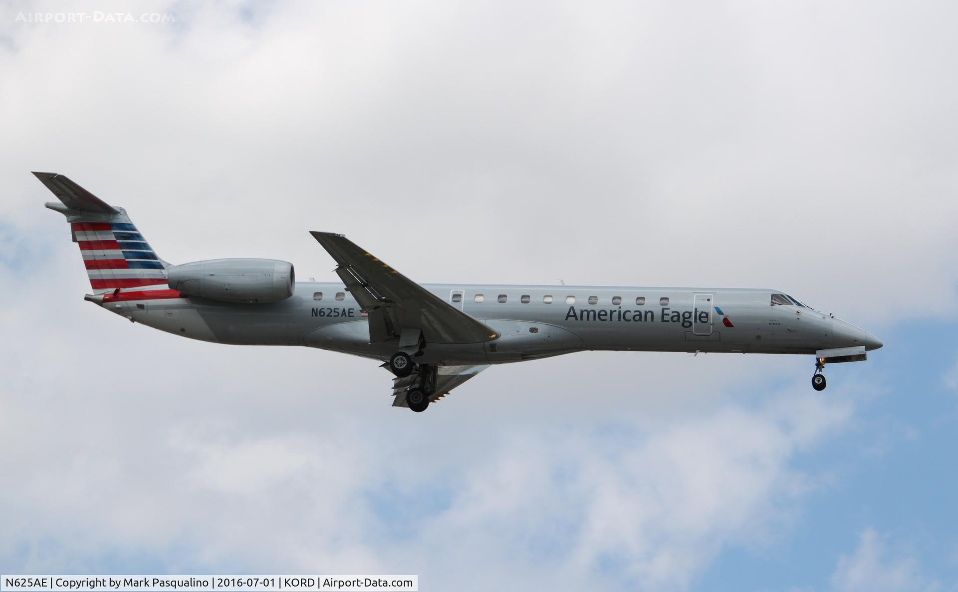 N625AE, 1999 Embraer ERJ-145LR (EMB-145LR) C/N 145115, EMB-145LR