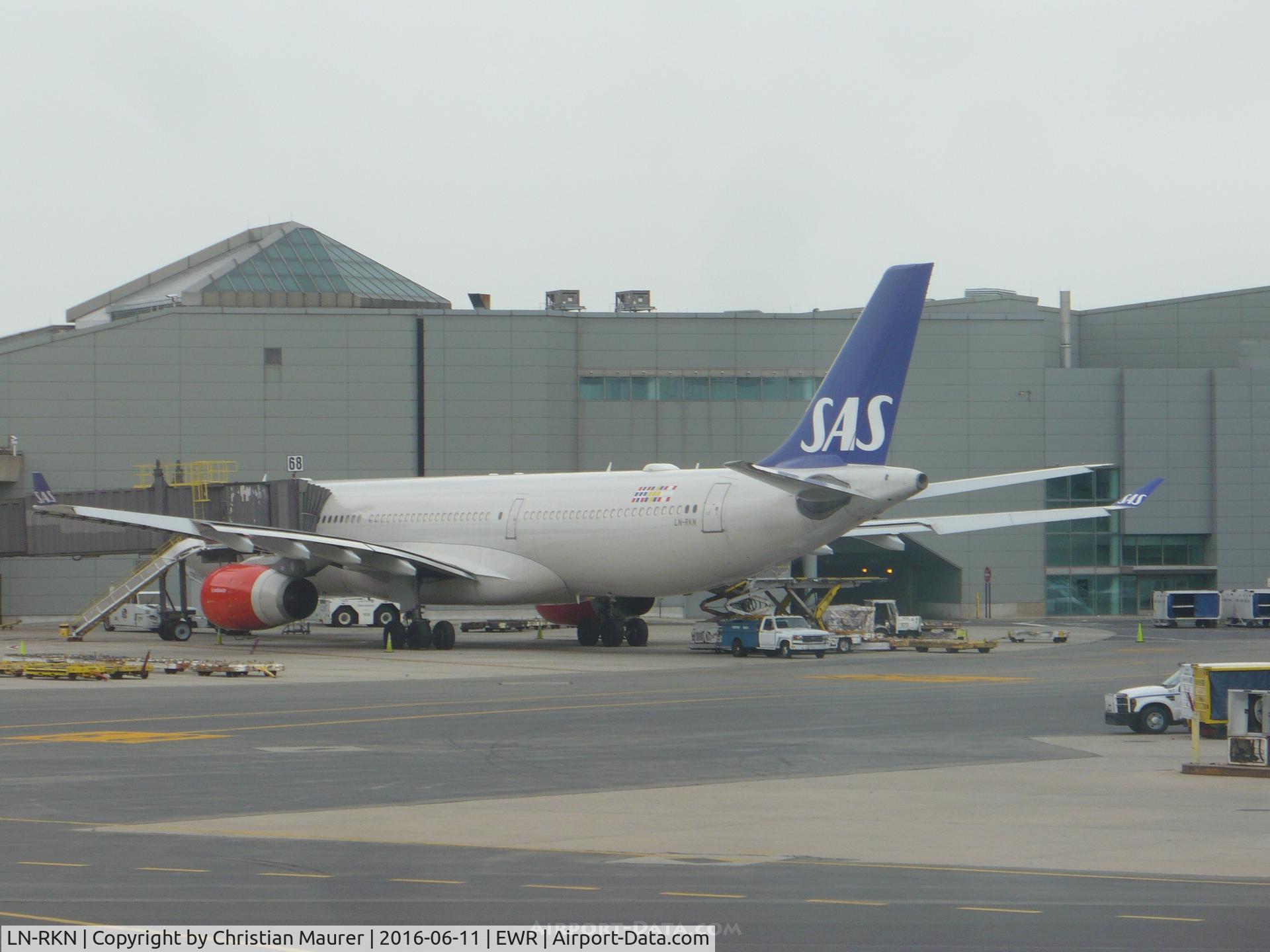 LN-RKN, 2003 Airbus A330-343X C/N 568, ERIK VIKING A330