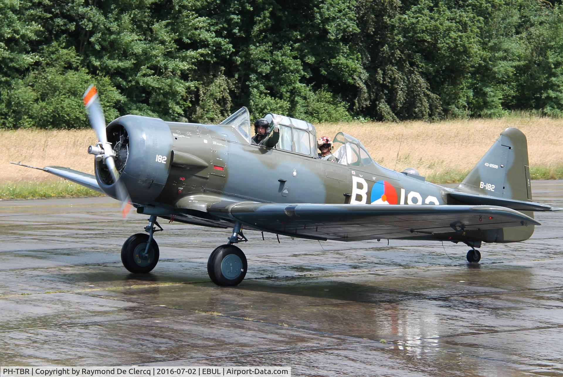 PH-TBR, 1943 Noorduyn AT-16 Harvard IIB C/N 14A-808, At Ursel Avia 2016.