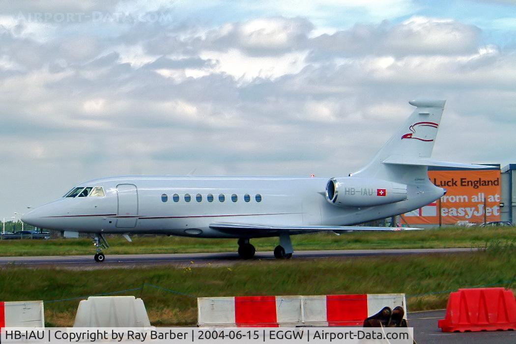 HB-IAU, 2003 Dassault Falcon 2000EX C/N 14, Dassault Falcon 2000EX [14] (Cat Aviation) Luton~G 15/06/2004