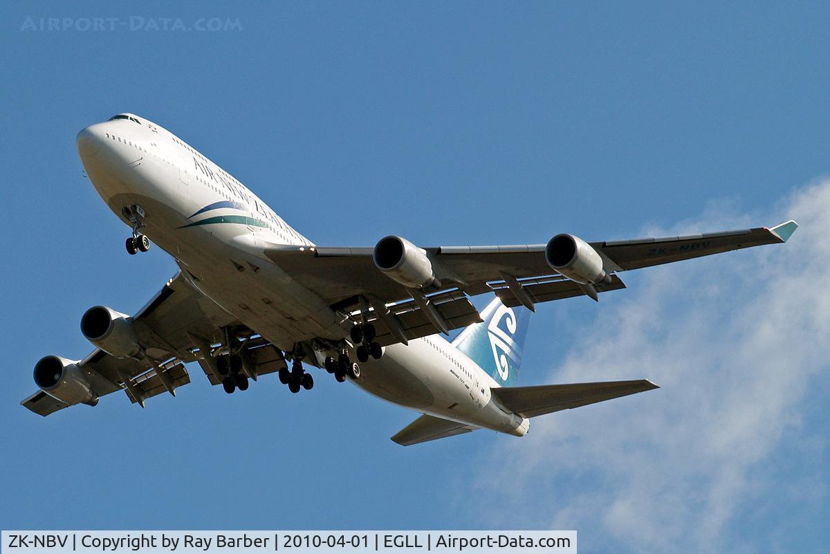 ZK-NBV, 1998 Boeing 747-419 C/N 26910, ZK-NBV   Boeing 747-419 [26910] (Air New Zealand) Home~G 01/04/2010. On approach 27R.