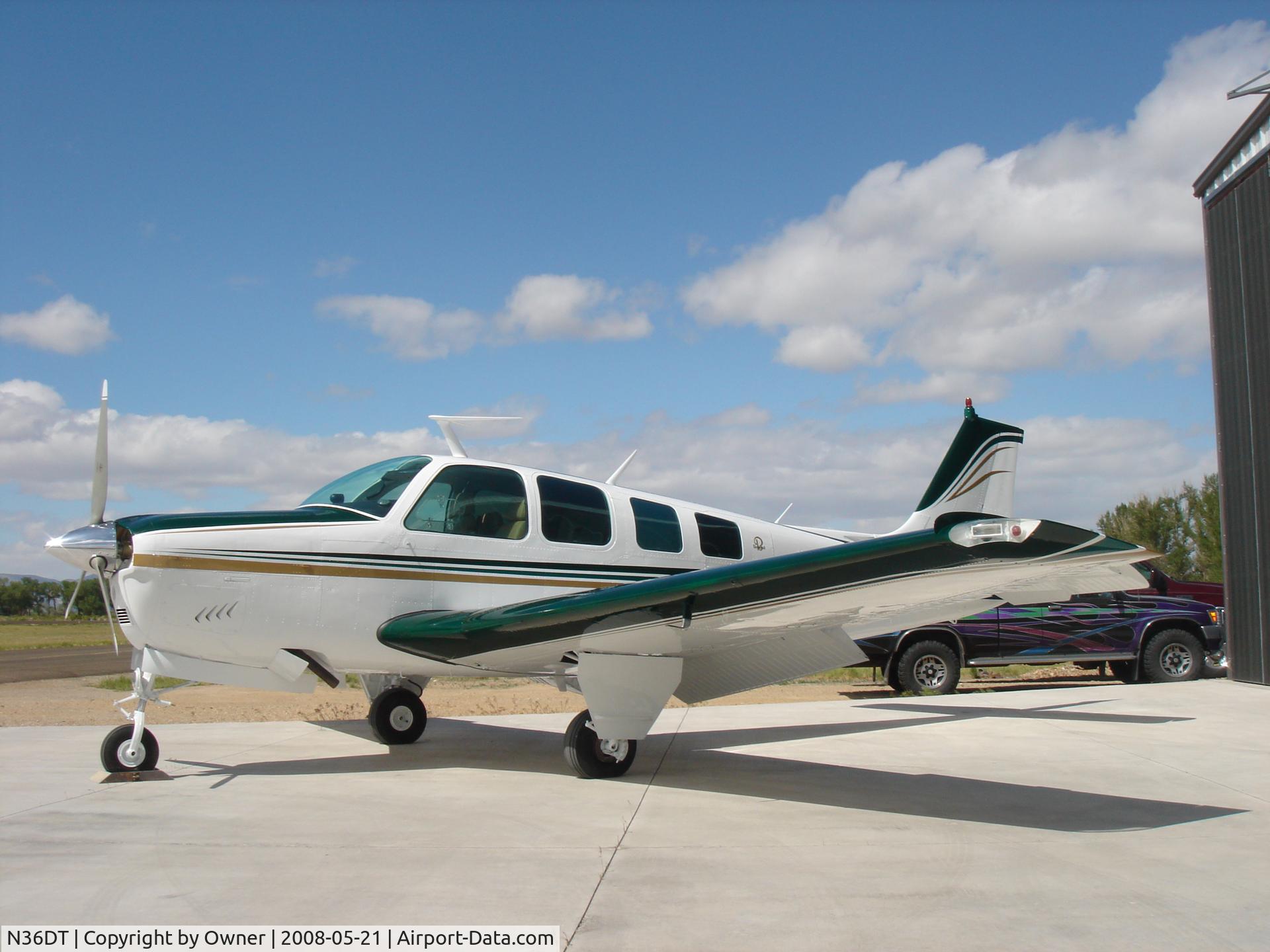 N36DT, 1979 Beech A36 Bonanza 36 C/N E-1496, Repaint