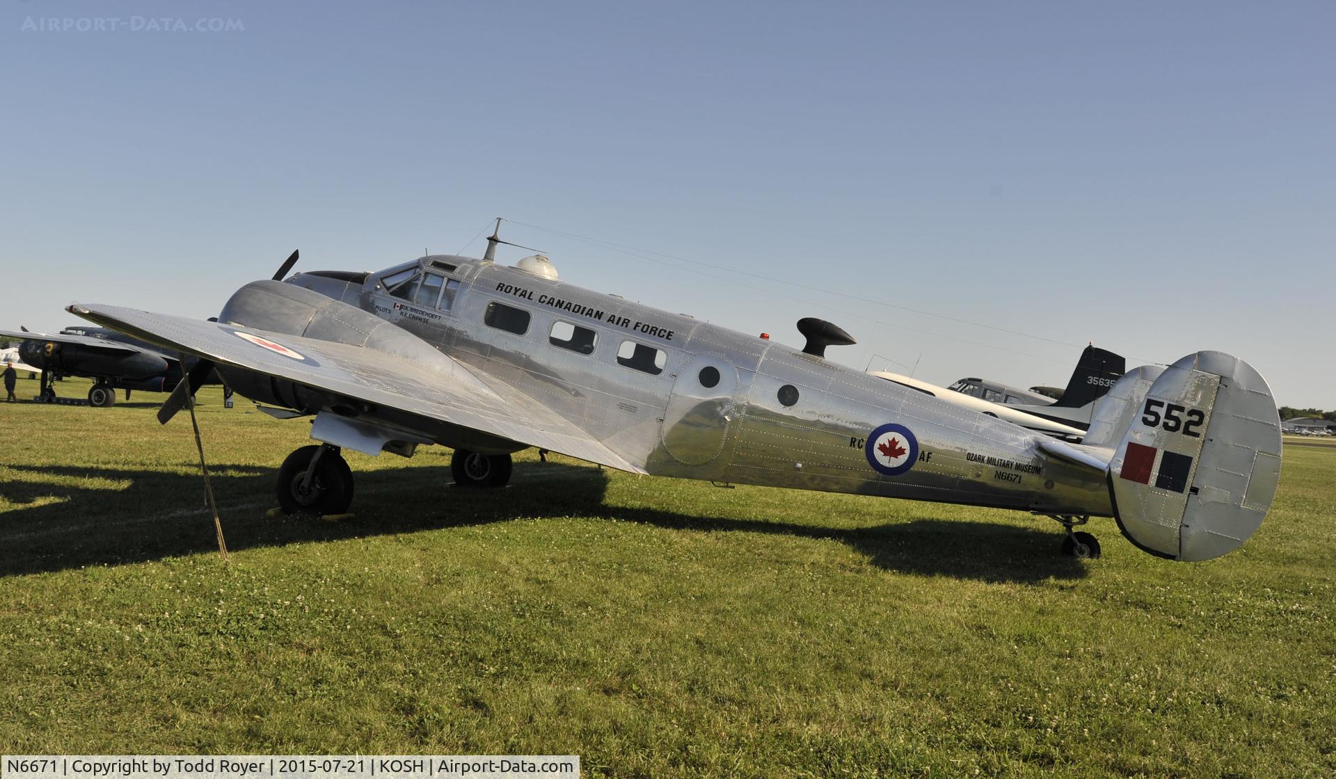 N6671, 1952 Beech Expeditor 3NM C/N CA-152, Airventure 2015