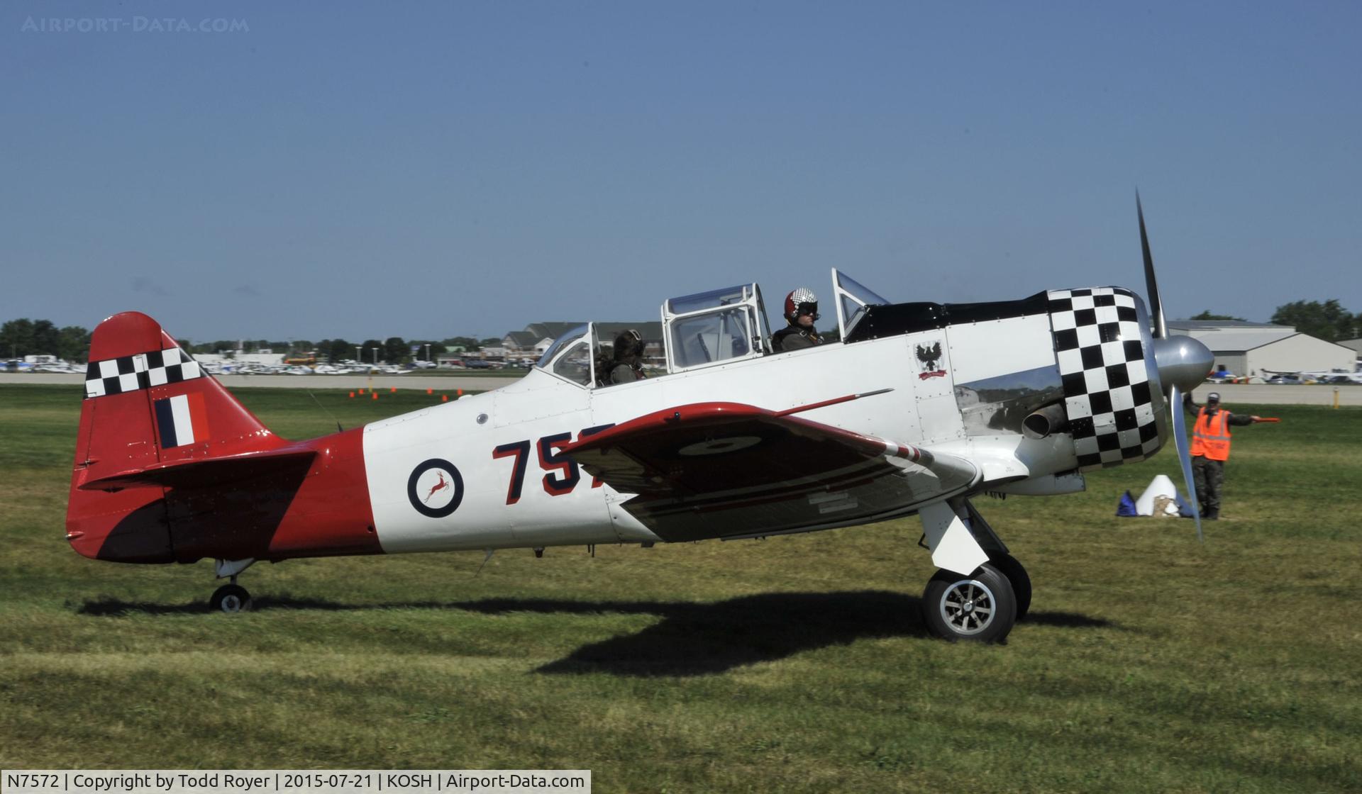 N7572, 1941 North American AT-6D Texan C/N 41-34018, Airventure 2015