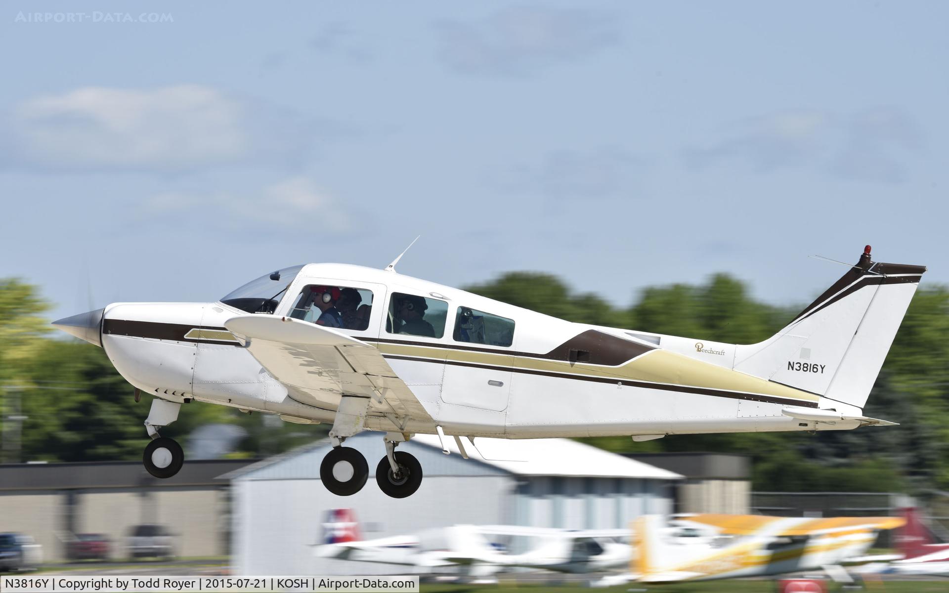 N3816Y, 1981 Beech C23 Sundowner 180 C/N M-2304, Airventure 2015