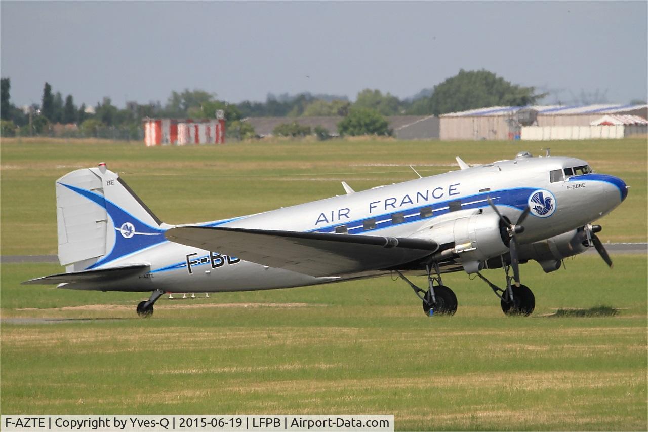 F-AZTE, 1943 Douglas C-47A-1-DL  Skytrain C/N 9172, Douglas C-47A Skytrain, Taxiing to parking area, Paris-Le Bourget (LFPB-LBG) Air show 2015