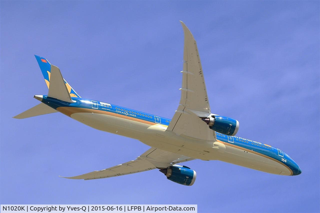 N1020K, 2015 Boeing 787-9 Dreamliner C/N 35151, Vietnam Airlines Boeing 787-9 Dreamliner, on display, Paris-Le Bourget (LFPB-LBG) Air show 2015