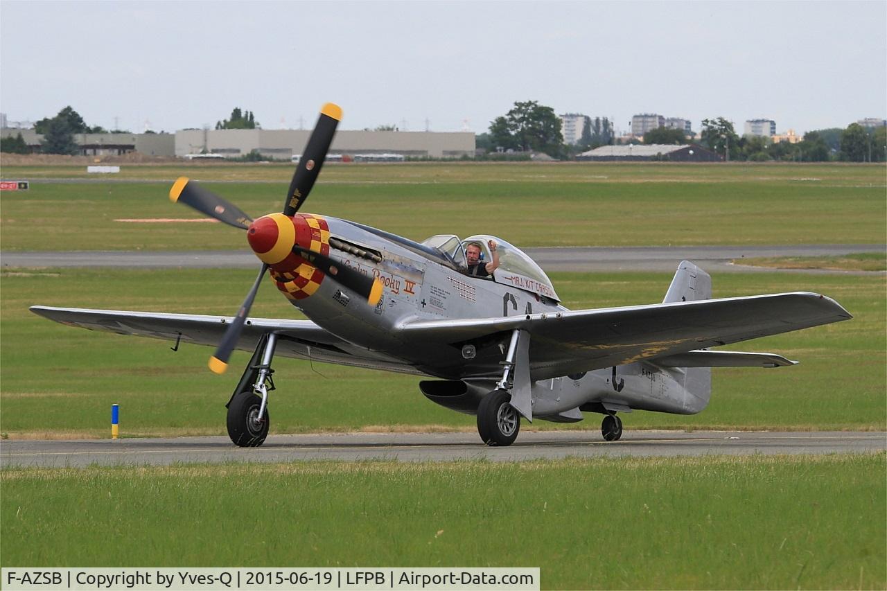 F-AZSB, 1944 North American P-51D Mustang C/N 122-40967, North American P-51D Mustang, Taxiing to parking area, Paris-Le Bourget (LFPB-LBG) Air show 2015