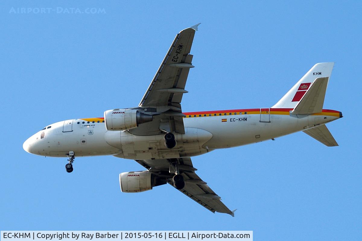EC-KHM, 2007 Airbus A319-111 C/N 3209, Airbus A319-111 [3209] (Iberia) Home~G 16/05/2015. On approach 27R.