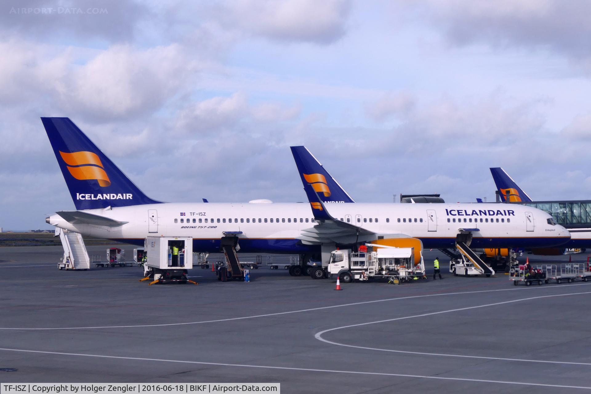 TF-ISZ, 1991 Boeing 757-223 C/N 24600, Business as usual......