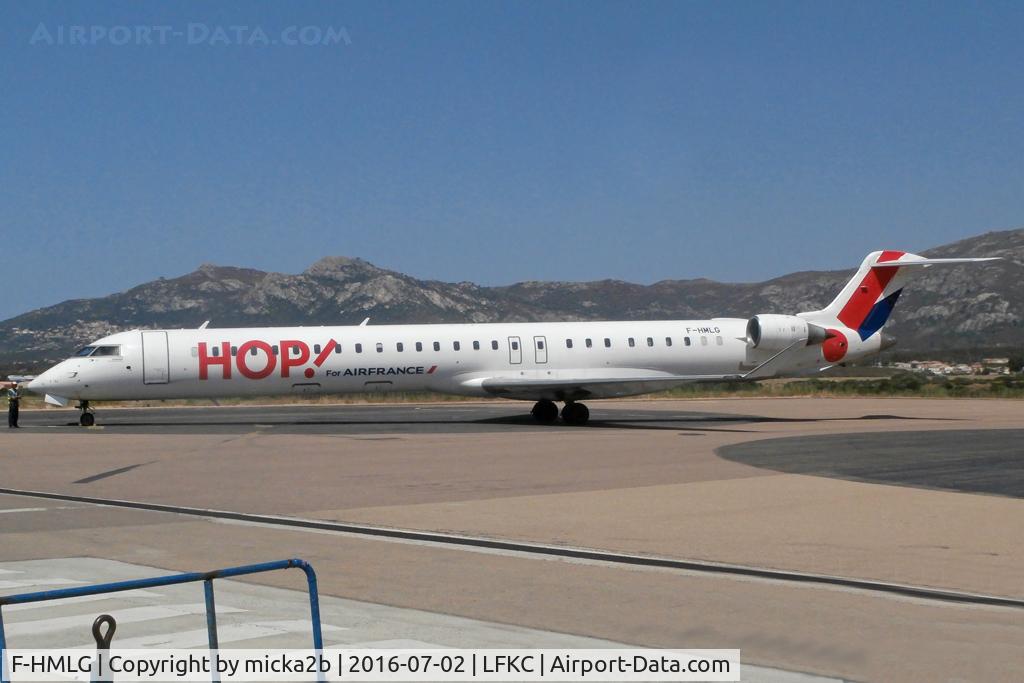 F-HMLG, 2011 Bombardier CRJ-1000EL NG (CL-600-2E25) C/N 19012, Parked