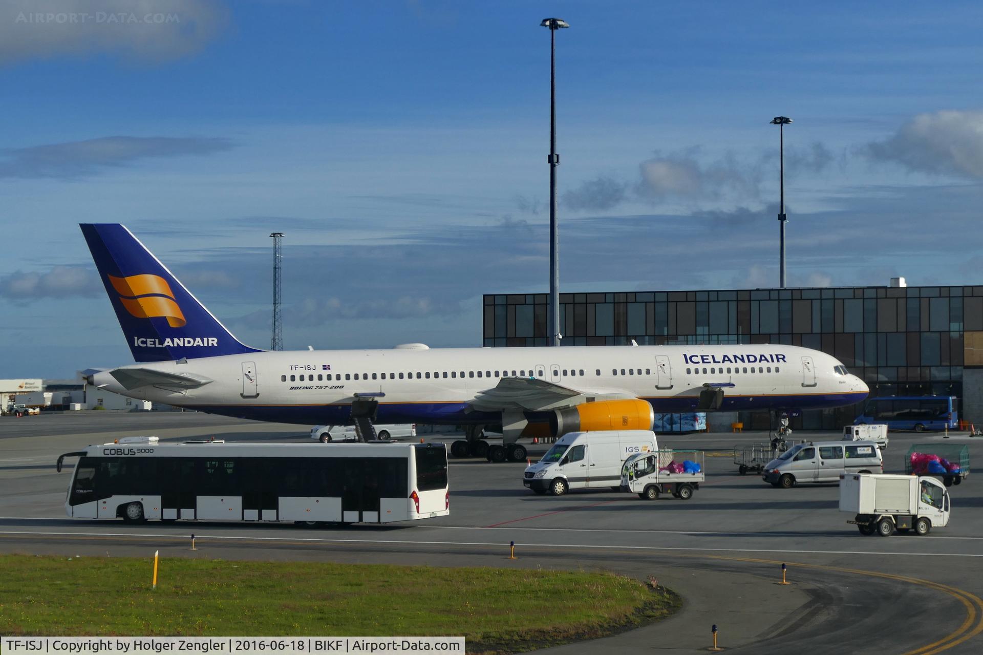 TF-ISJ, 1999 Boeing 757-256 C/N 26249, Aircraft and more.....