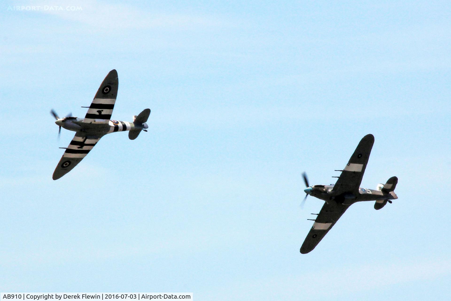AB910, Supermarine 349 Spitfire LF.Vb C/N CBAF.1061, Spitfire LF.Vb, Battle of Britain Memorial Flight RAF Connsingsby Lincolnshire based, previously G-AISU seen leading Hurricane IIc PZ865, previously G-AMAU, seen displaying at WNAS16.