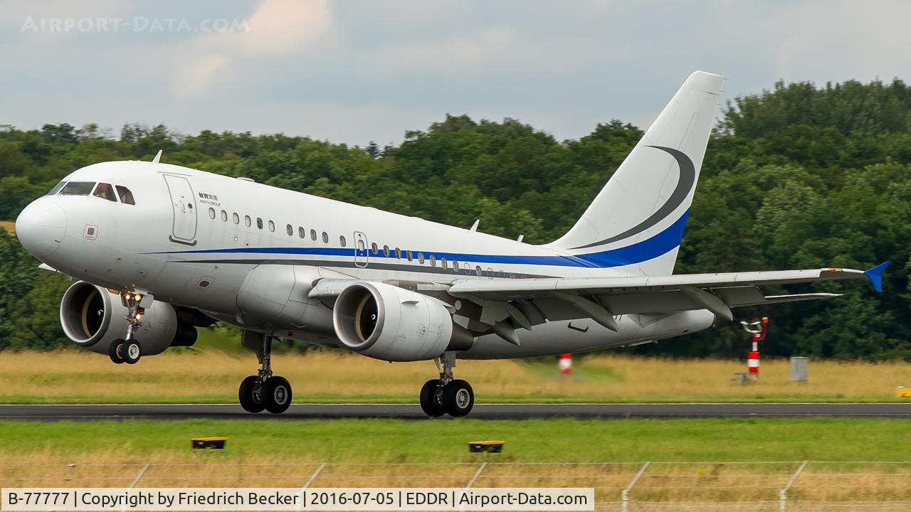 B-77777, 2008 Airbus ACJ318 (A318-112/CJ) C/N 3363, moments prior touchdown