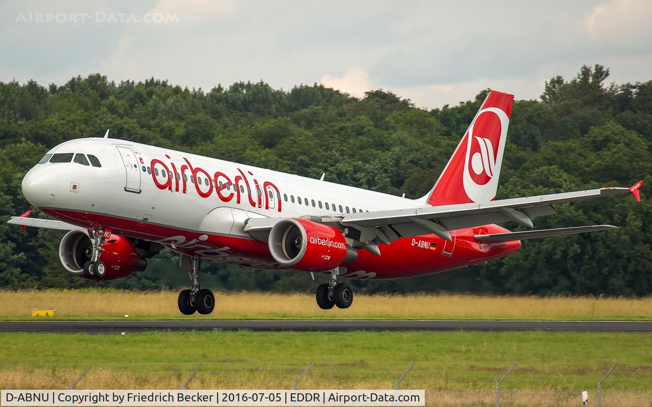 D-ABNU, 2005 Airbus A320-214 C/N 2591, moments prior touchdown