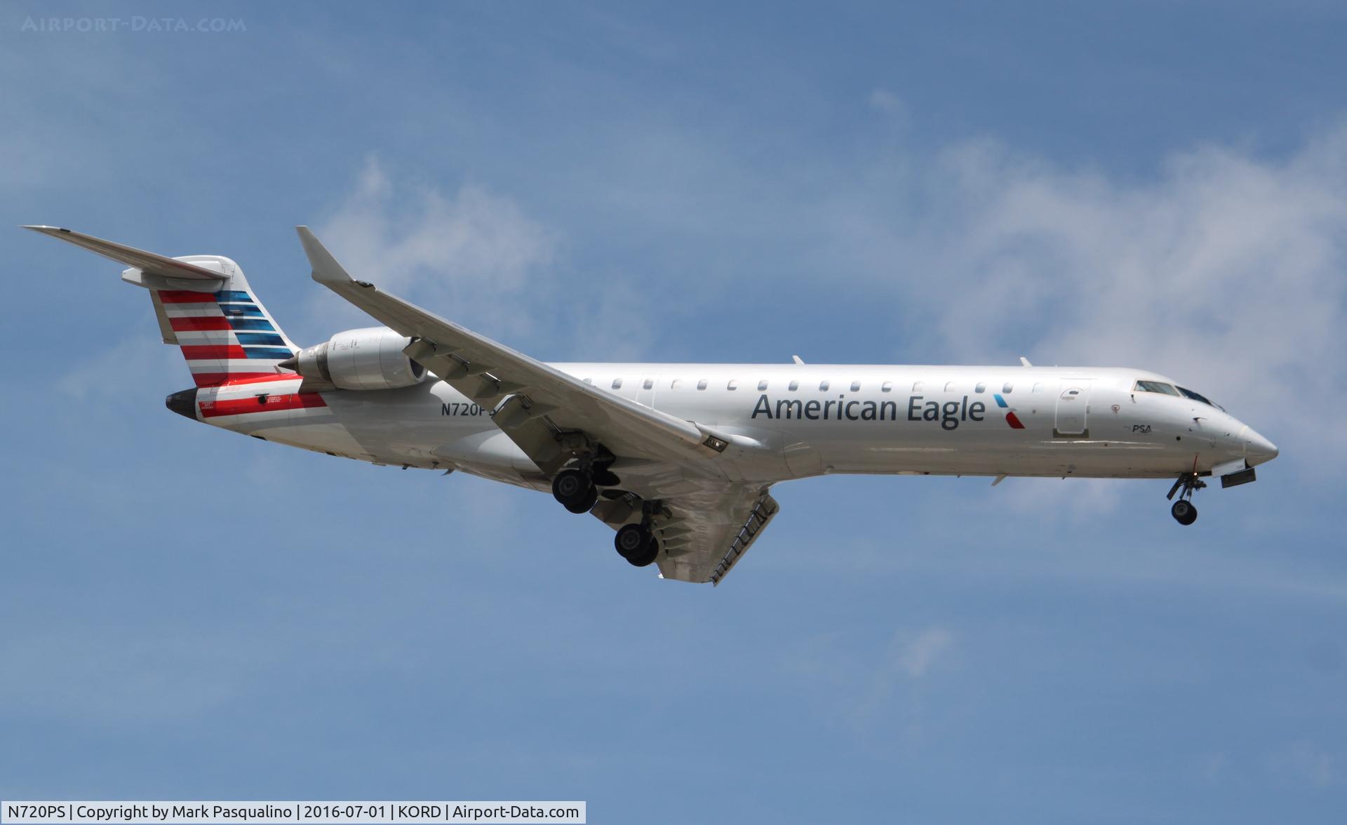 N720PS, 2004 Bombardier CRJ-700 (CL-600-2C10) Regional Jet C/N 10178, CL-600-2C10