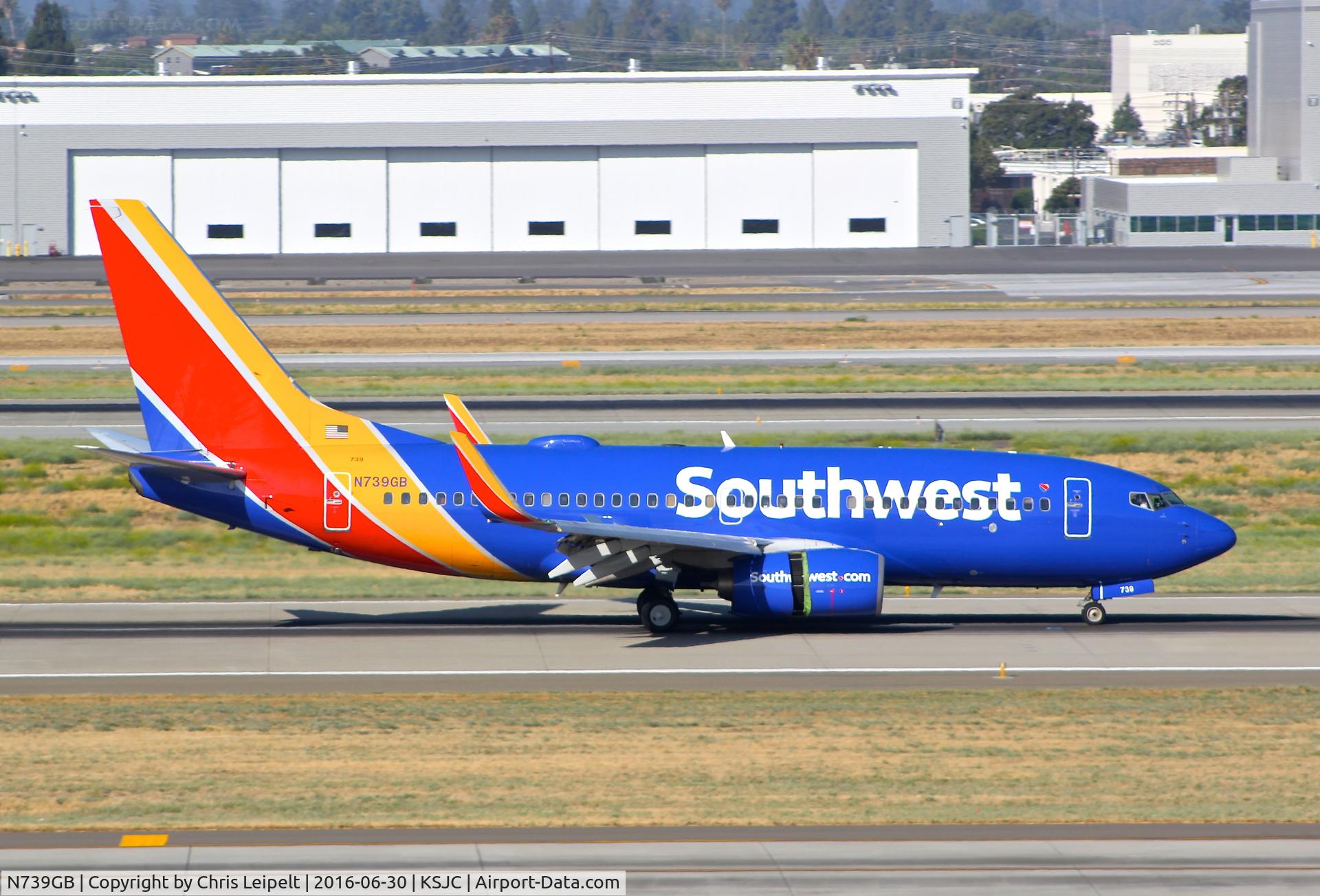 N739GB, 1998 Boeing 737-7H4 C/N 29275, Southwest landing in their 1998 Boeing 737-700 at San Jose International Airport, CA.
