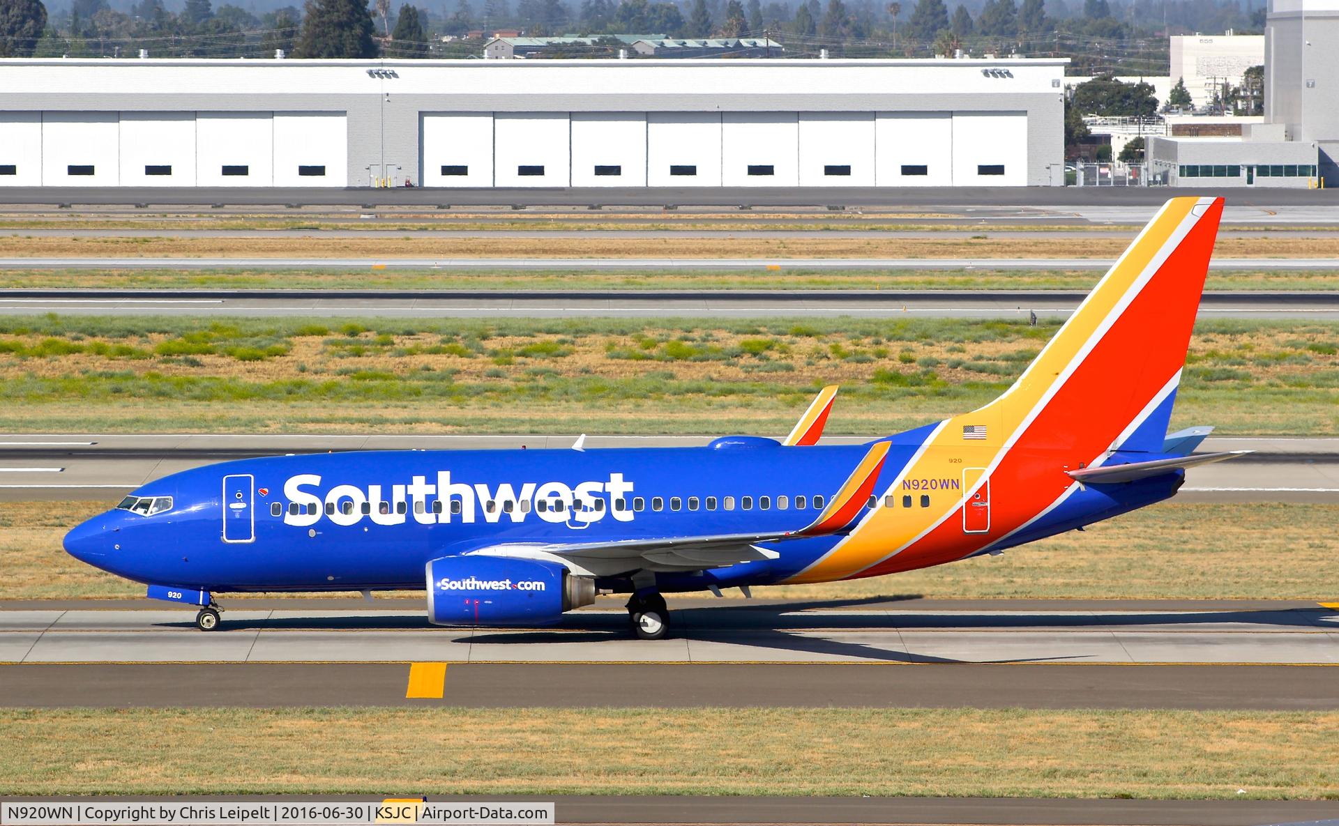 N920WN, 2008 Boeing 737-7H4 C/N 32460, Southwest taxing to the gate with their 2008 Boeing 737-400 at San Jose International Airport, CA.