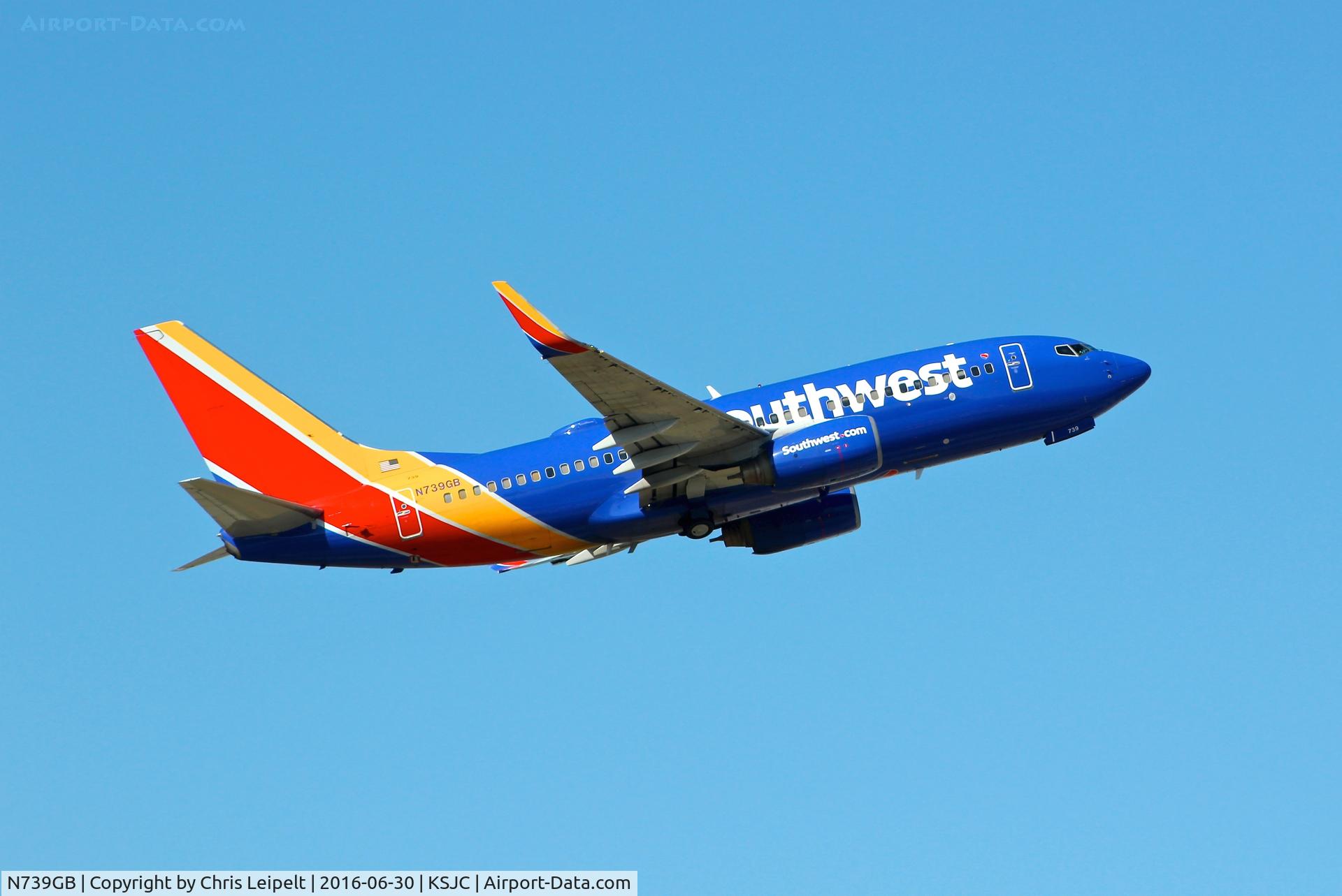 N739GB, 1998 Boeing 737-7H4 C/N 29275, Southwest departing in their 1998 Boeing 737-700 at San Jose International Airport, CA.