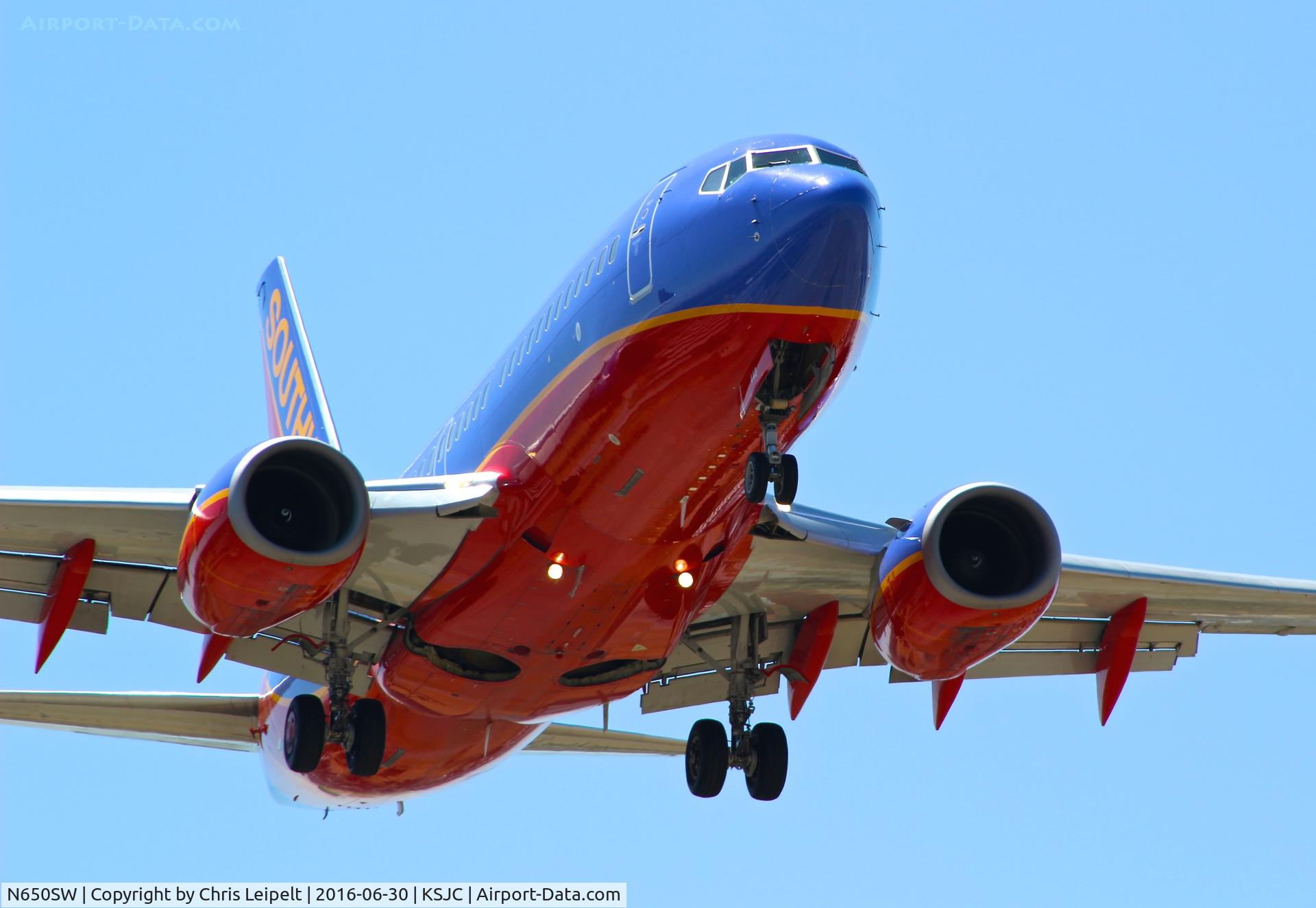 N650SW, 1997 Boeing 737-3H4 C/N 27720, Southwest 1997 Boeing 737-300 landing at San Jose International Airport, CA.