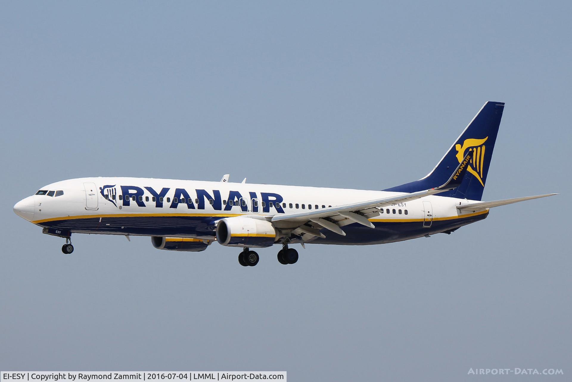 EI-ESY, 2011 Boeing 737-8AS C/N 34999, B737-800 EI-ESY Ryanair