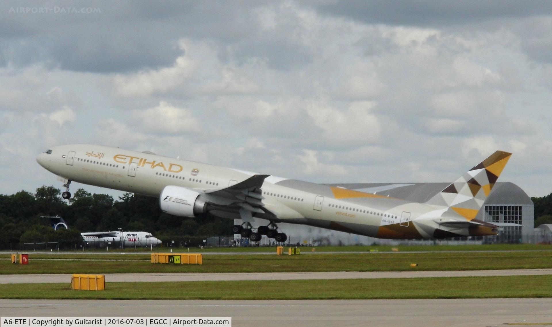 A6-ETE, 2006 Boeing 777-3FX/ER C/N 34601, At Manchester