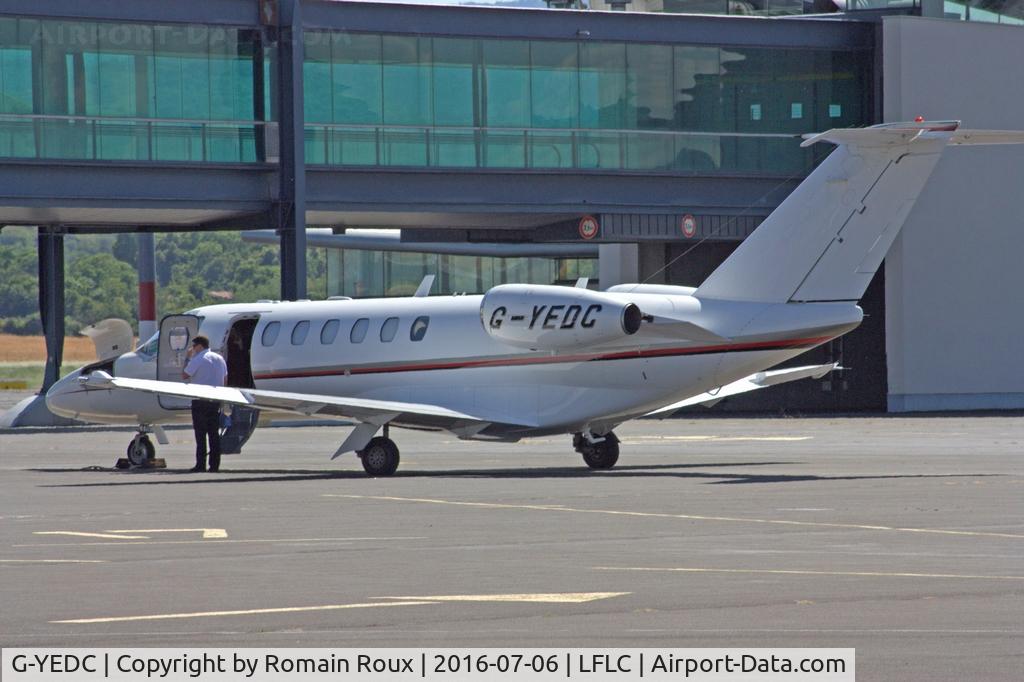 G-YEDC, 2007 Cessna 525B CitationJet CJ3 C/N 525B-0162, Parked