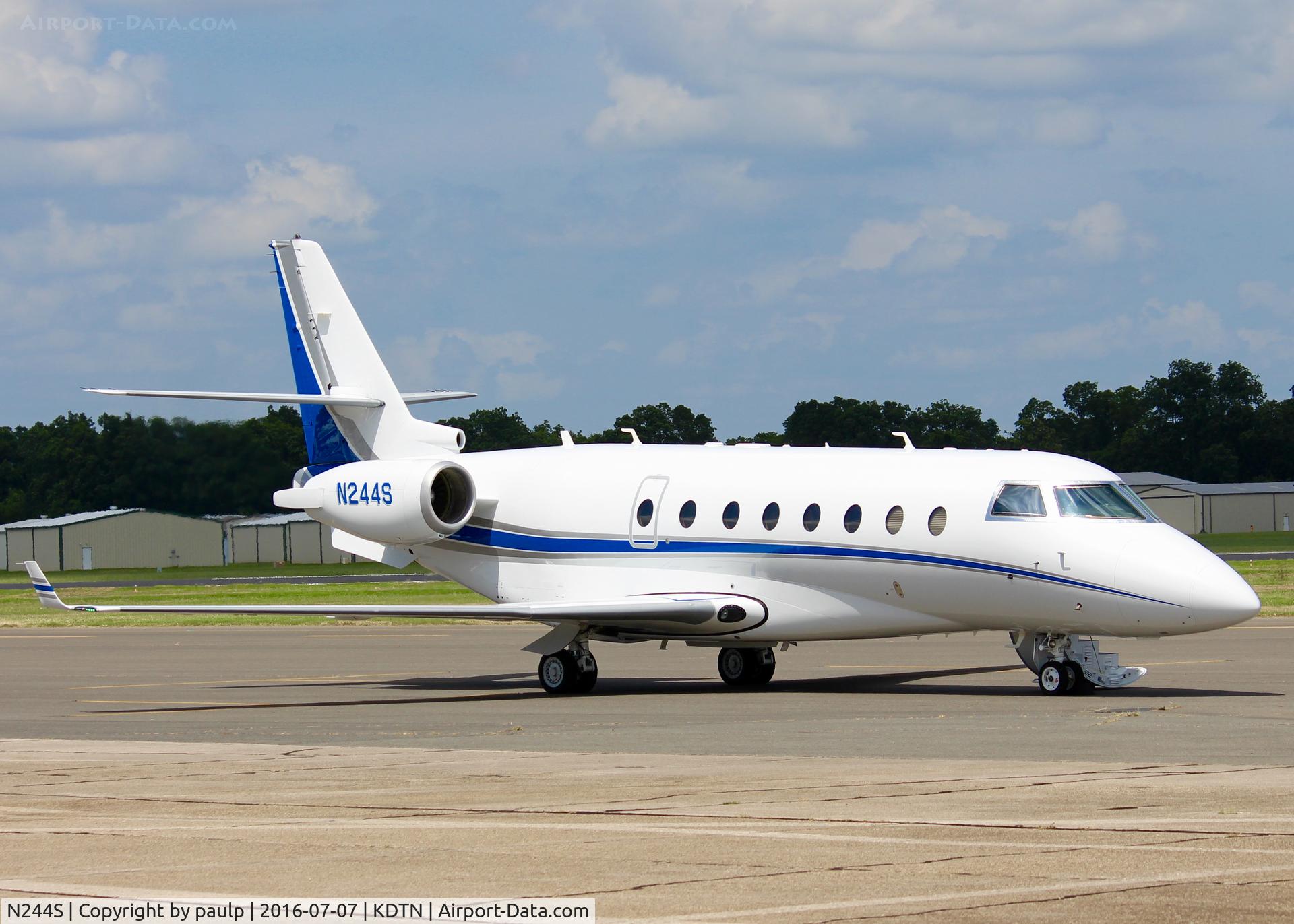 N244S, Israel Aerospace Industries Gulfstream 200 C/N 235, At Downtown Shreveport.