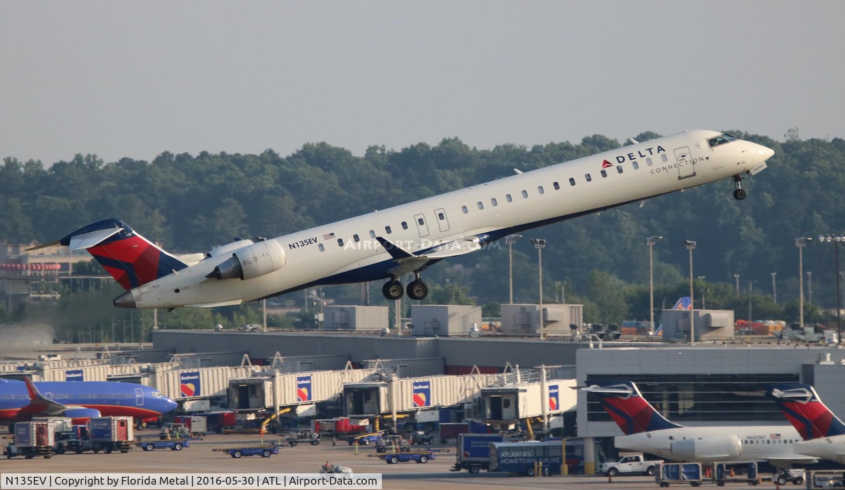 N135EV, 2009 Bombardier CRJ-900ER (CL-600-2D24) C/N 15225, Delta Connection