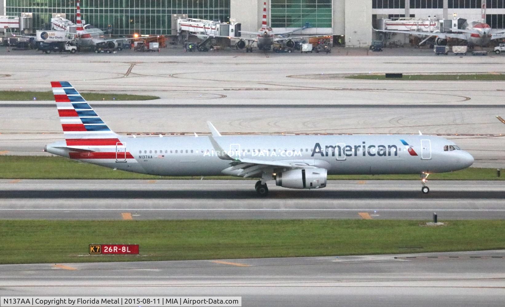N137AA, 2015 Airbus A321-231 C/N 6647, American
