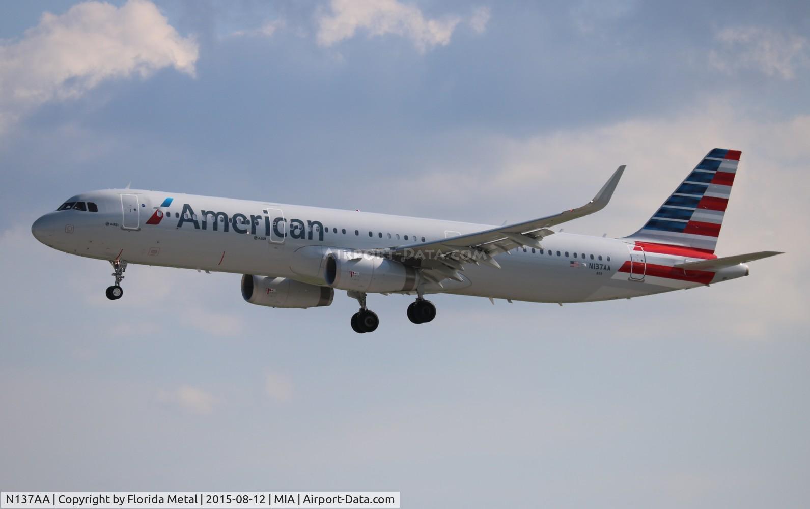 N137AA, 2015 Airbus A321-231 C/N 6647, American