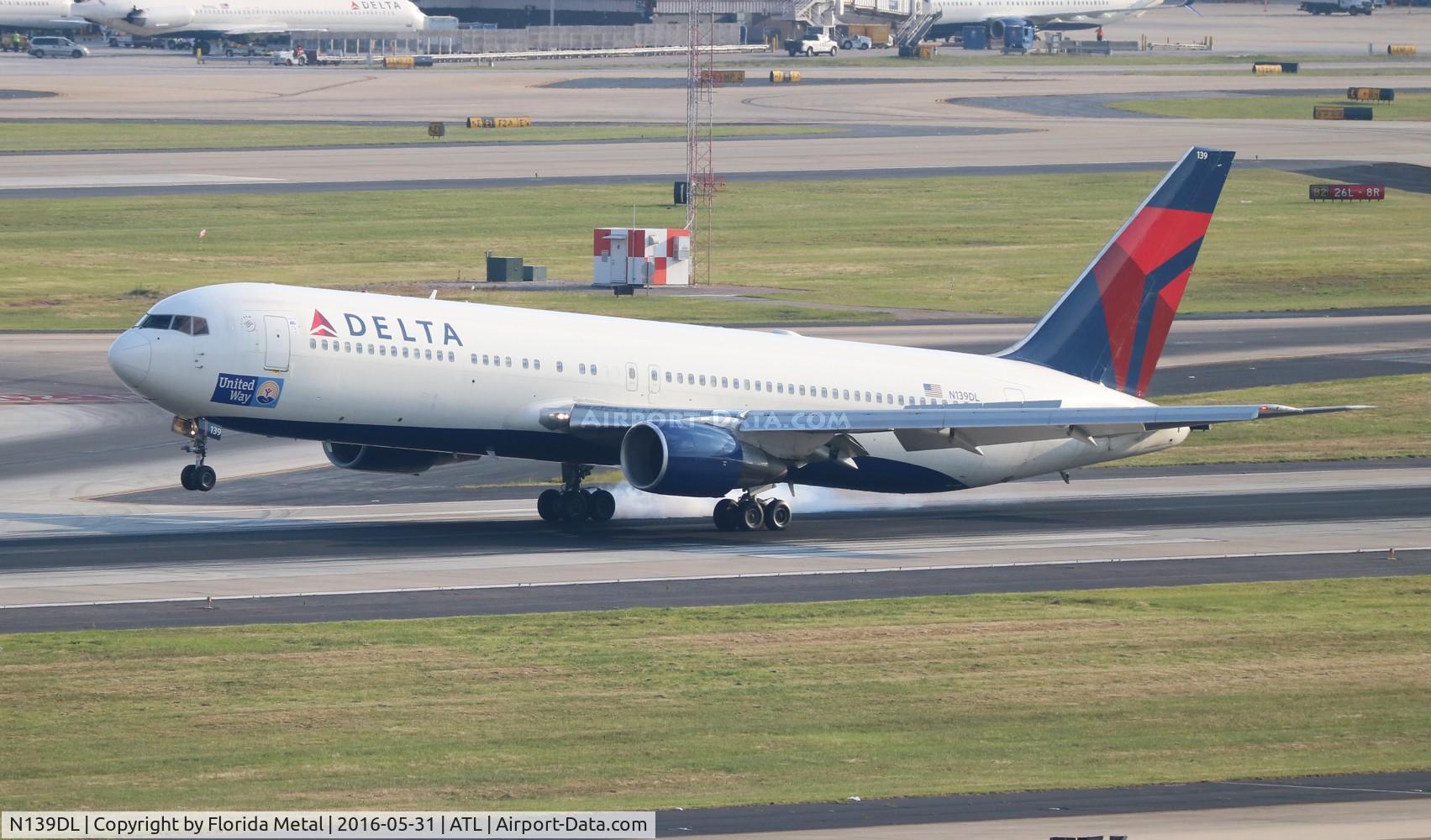 N139DL, 1992 Boeing 767-332 C/N 25984, Delta