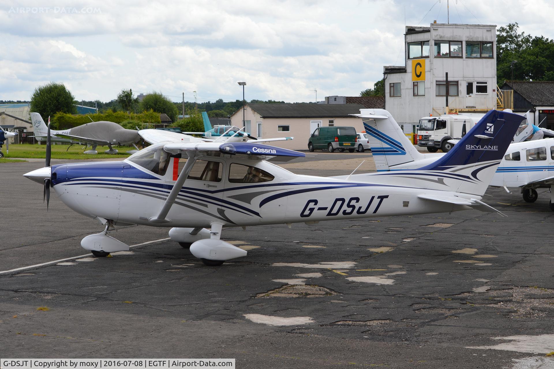 G-DSJT, 2015 Cessna 182T Skylane Skylane C/N 18282385, Textron 182T Skylane at Fairoaks.