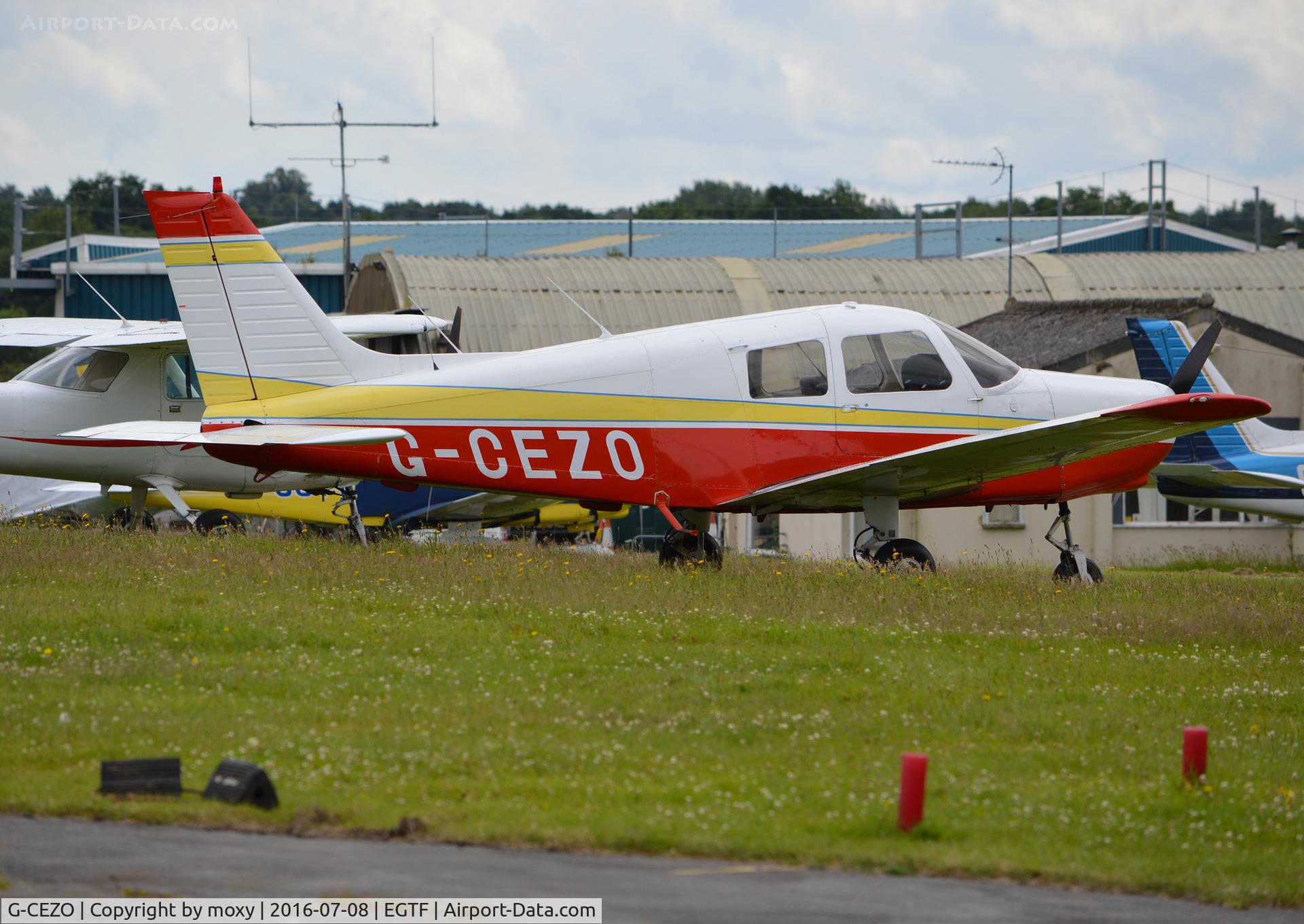 G-CEZO, 1989 Piper PA-28-161 Cadet C/N 28-41226, Piper PA-28-161 Cadet at Fairoaks. Ex N145ND