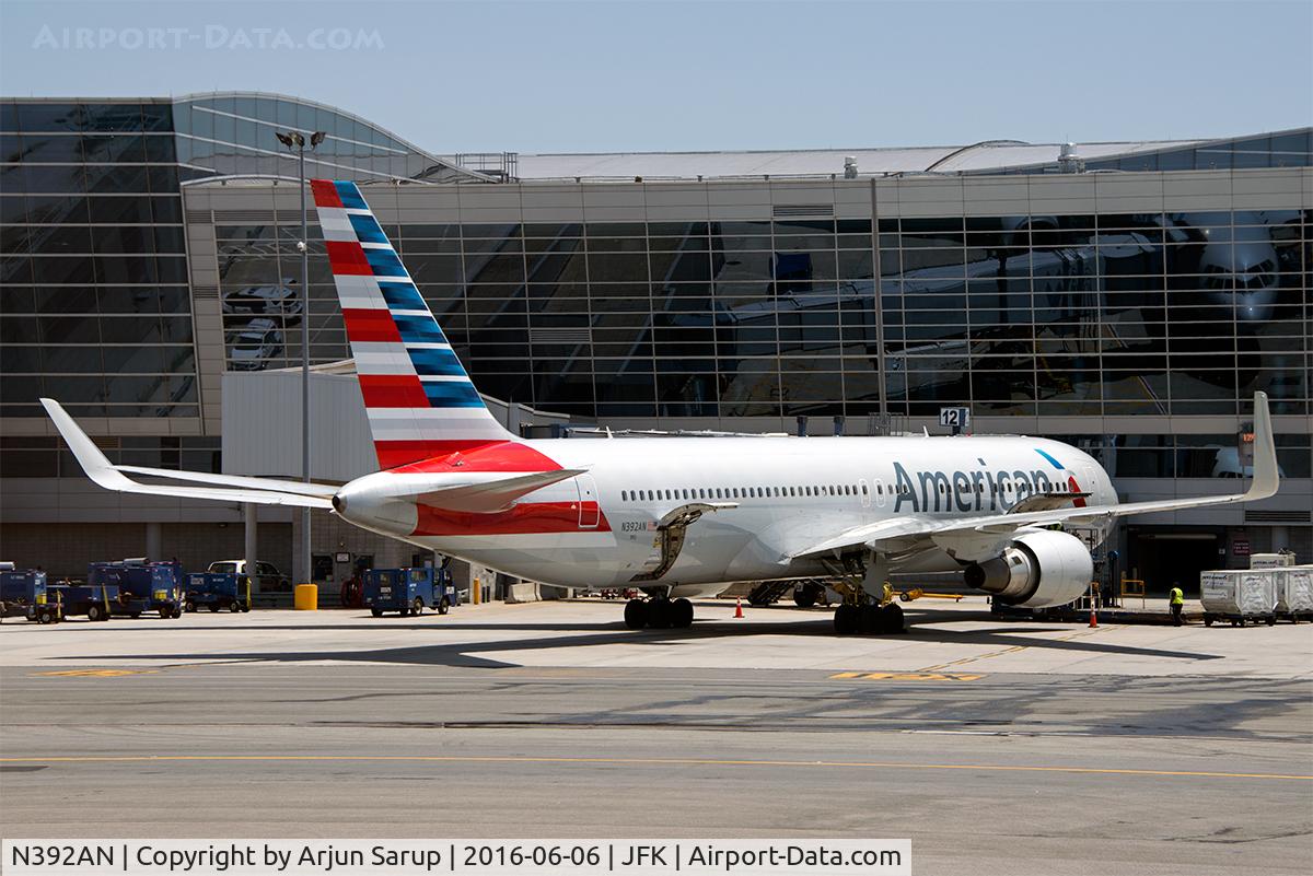 N392AN, 1998 Boeing 767-323 C/N 29429, On the apron at JFK.