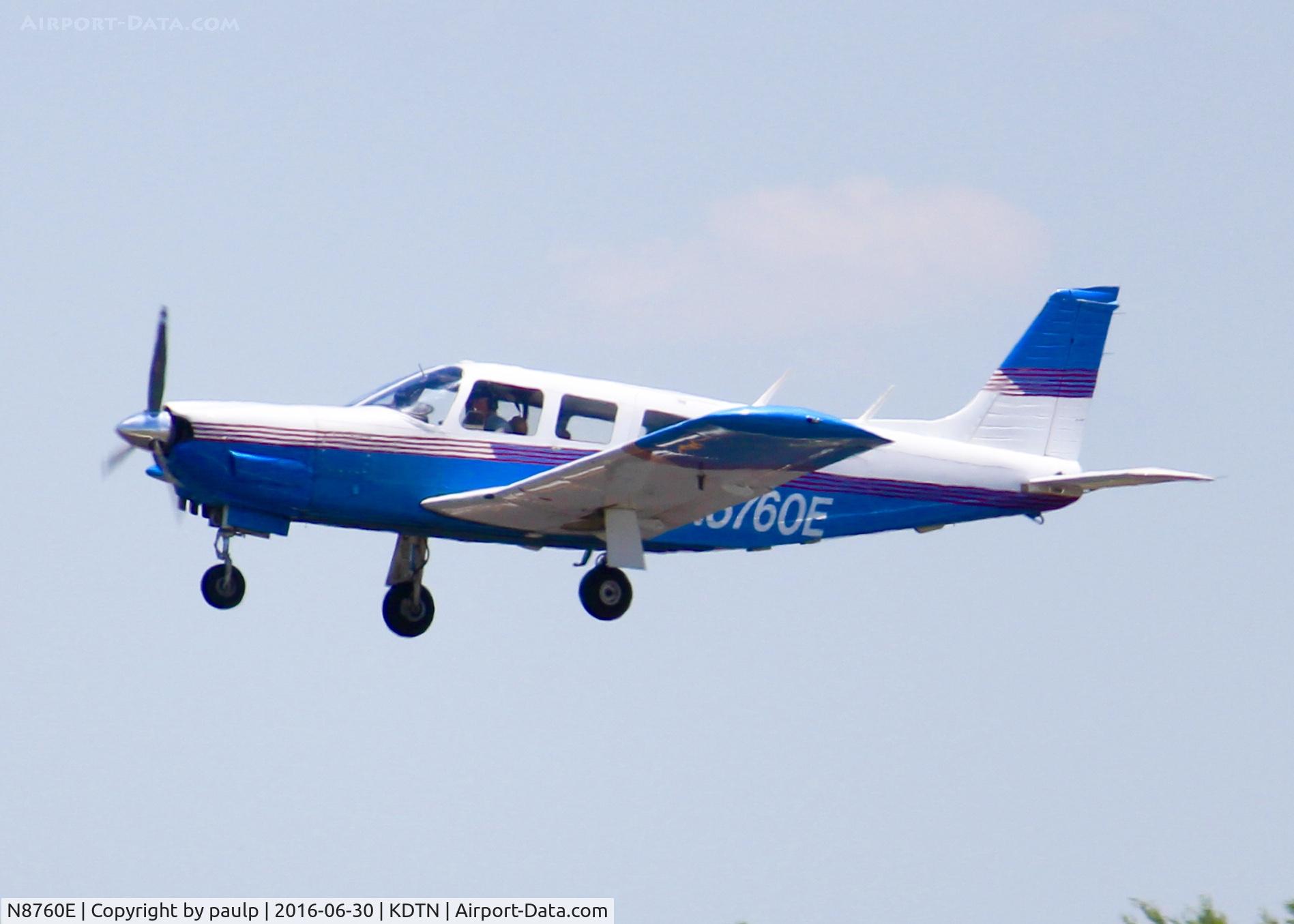 N8760E, 1976 Piper PA-32R-300 Cherokee Lance C/N 32R-7680175, At Downtown Shreveport.