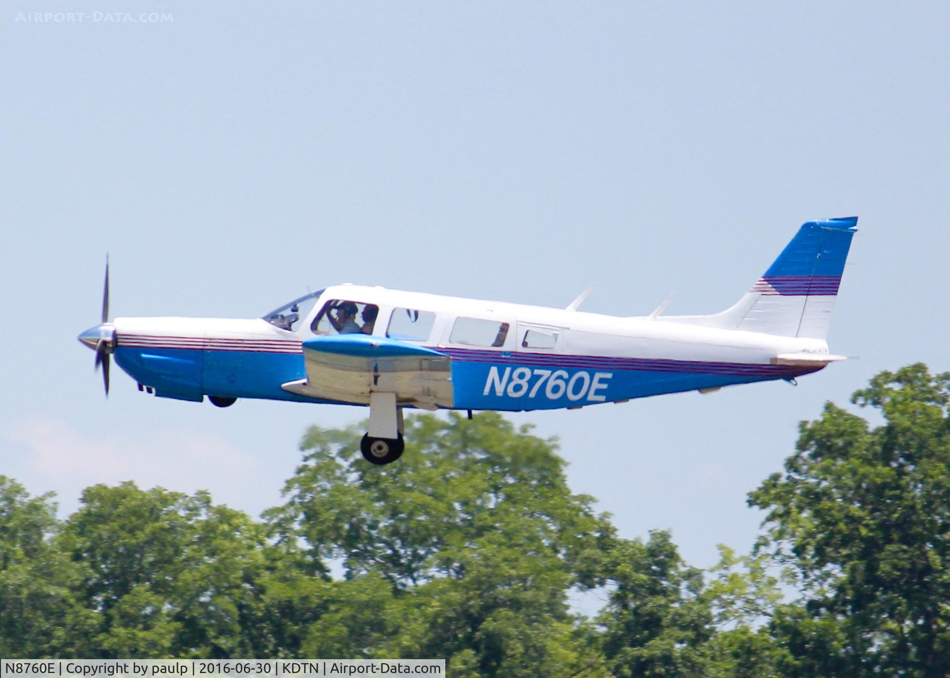 N8760E, 1976 Piper PA-32R-300 Cherokee Lance C/N 32R-7680175, At Downtown Shreveport.