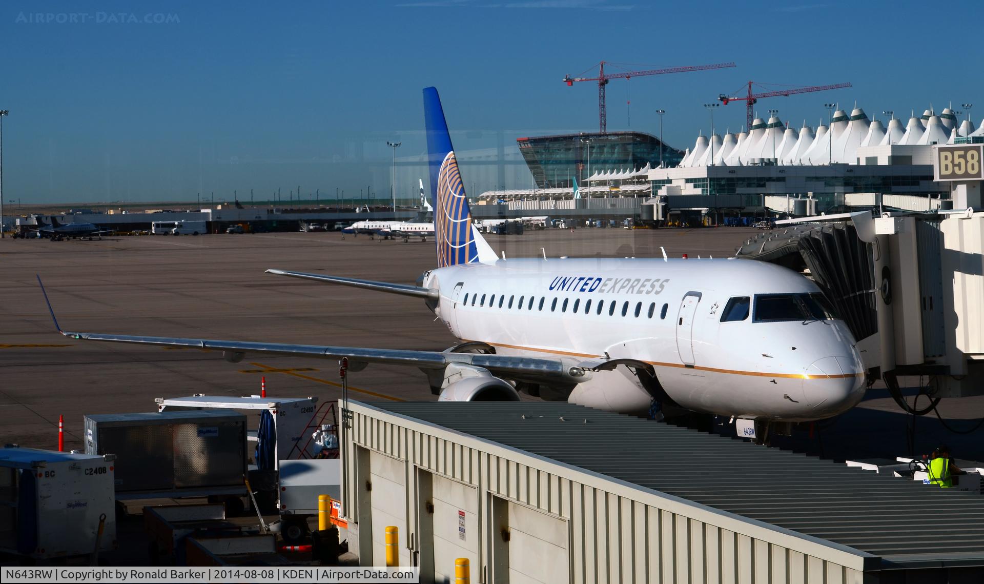 N643RW, 2005 Embraer 170SE (ERJ-170-100SE) C/N 17000060, Gate B58 Denver