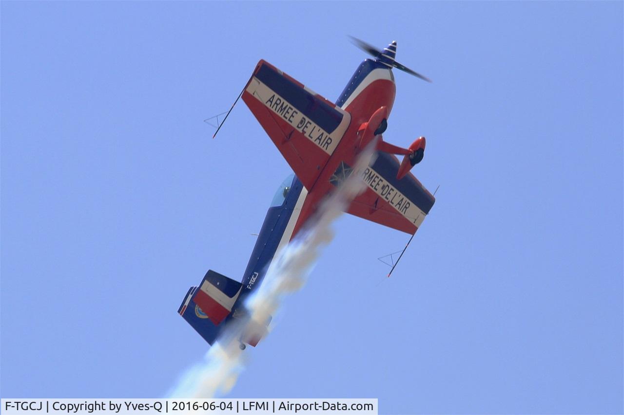F-TGCJ, Extra EA-330SC C/N 05, Extra EA-330SC, French Air Force aerobatic team, On display, Istres-Le Tubé Air Base 125 (LFMI-QIE) open day 2016