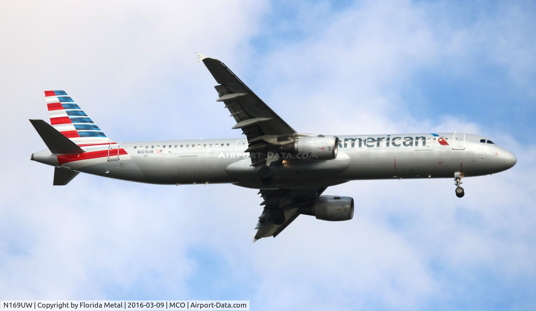 N169UW, 2001 Airbus A321-211 C/N 1455, American