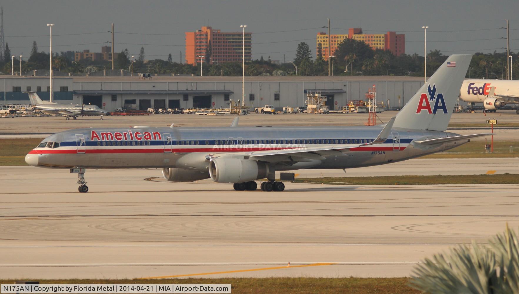 N175AN, 2001 Boeing 757-223 C/N 32394, American