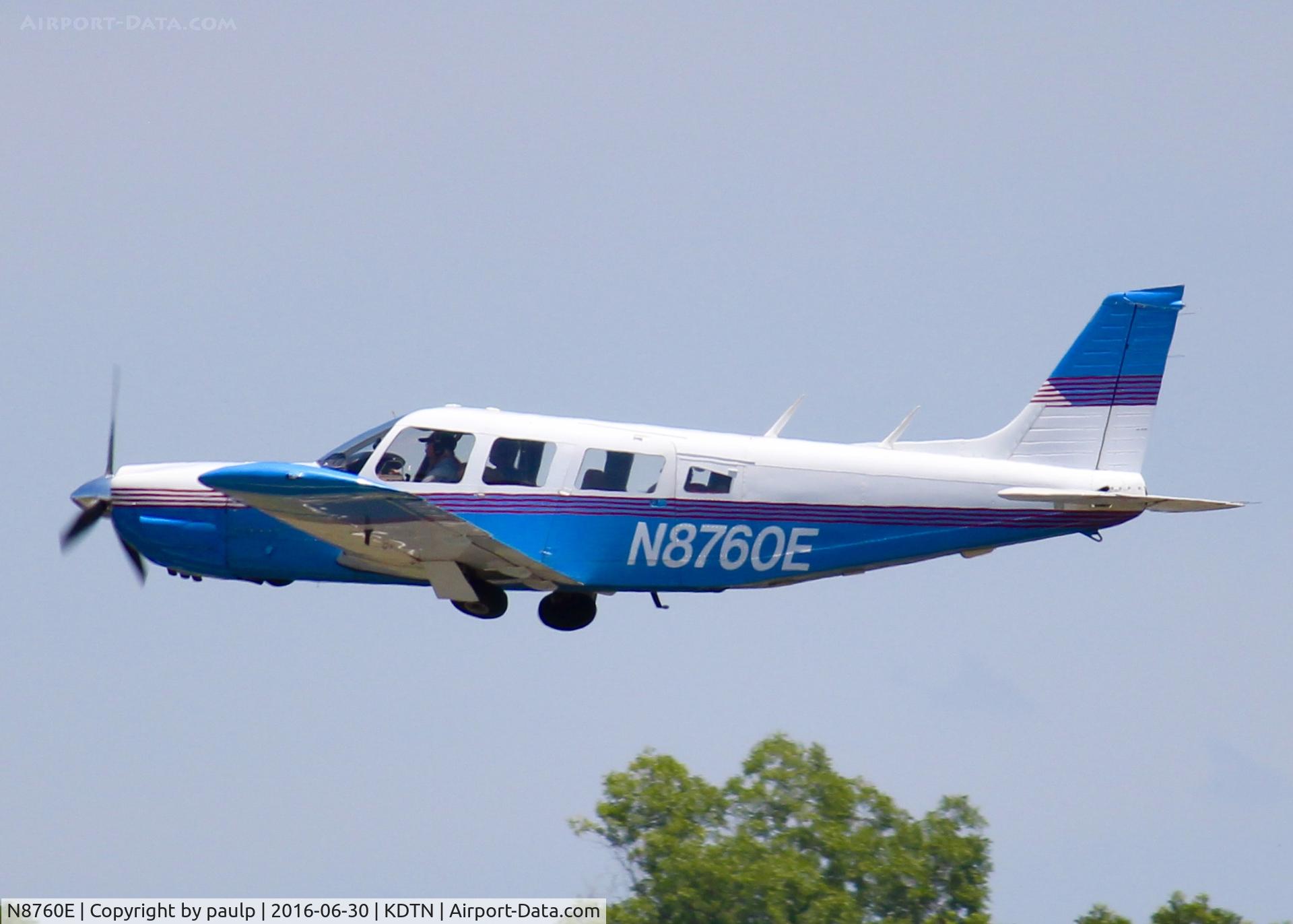 N8760E, 1976 Piper PA-32R-300 Cherokee Lance C/N 32R-7680175, At Downtown Shreveport.