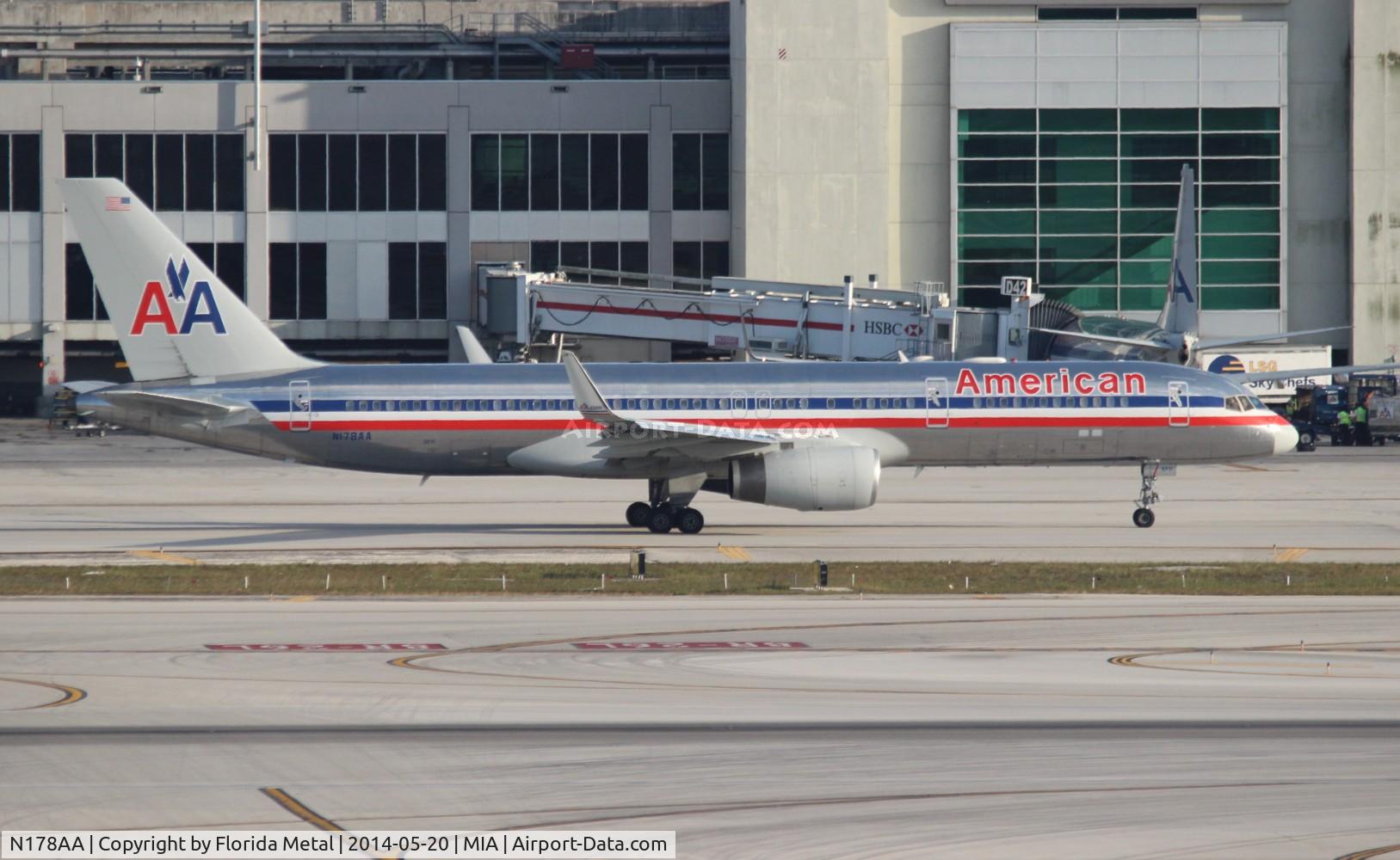 N178AA, 2002 Boeing 757-223 C/N 32398, American