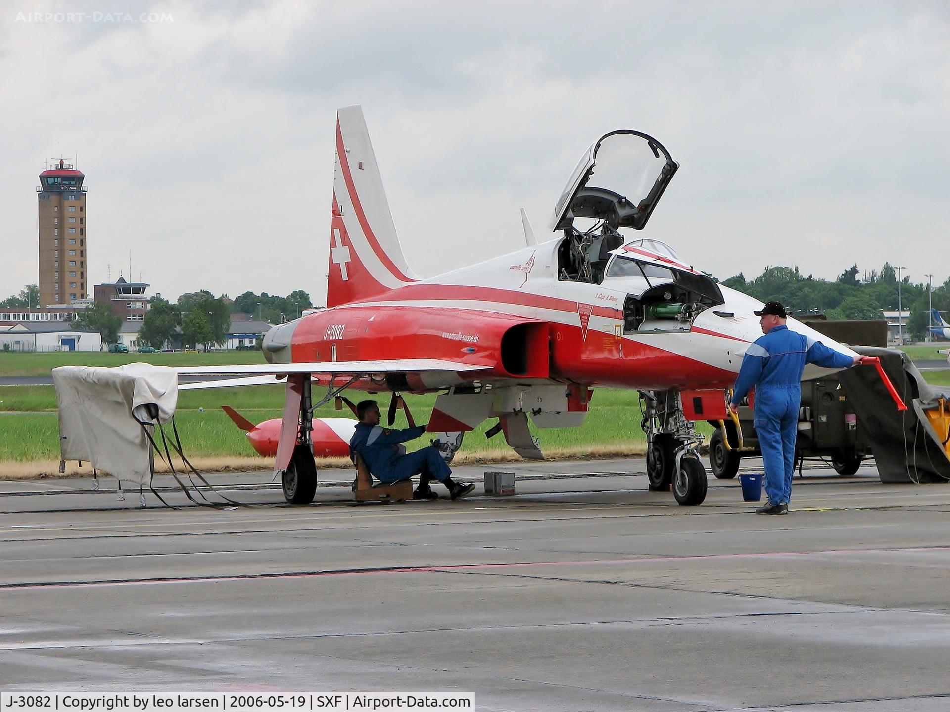 J-3082, Northrop F-5E Tiger II C/N L1082, Berlin Air Show 19.5.06