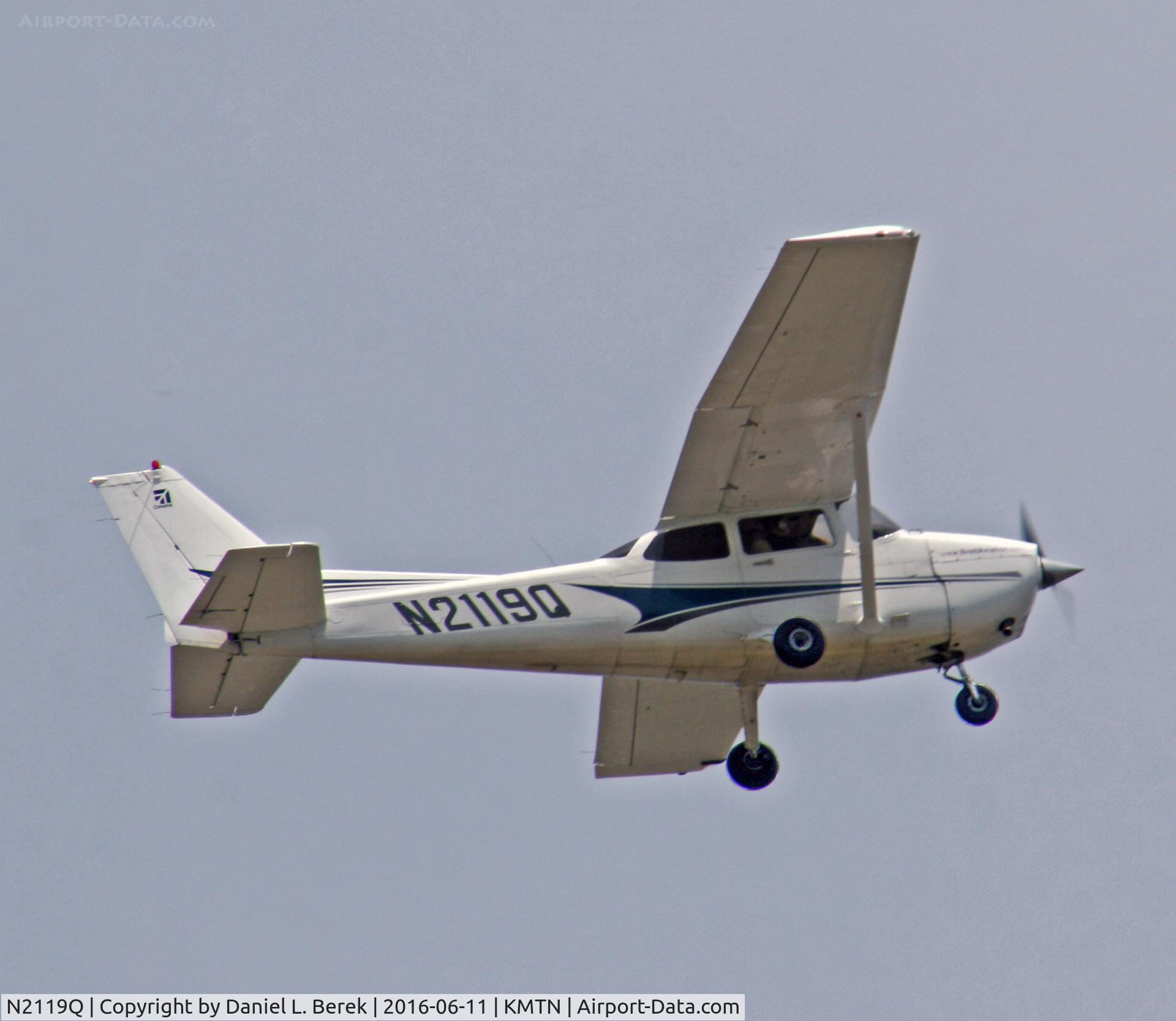 N2119Q, 2004 Cessna 172S C/N 172S9623, A relatively new Skyhawk launches from Martin State Airport.