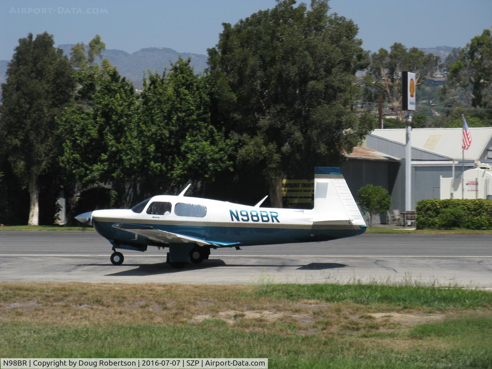 N98BR, 1995 Mooney M20J 201 C/N 24-3356, 1995 Mooney M20J MSE, Lycoming IO-360-A3B6D 200 Hp, takeoff roll Rwy 22