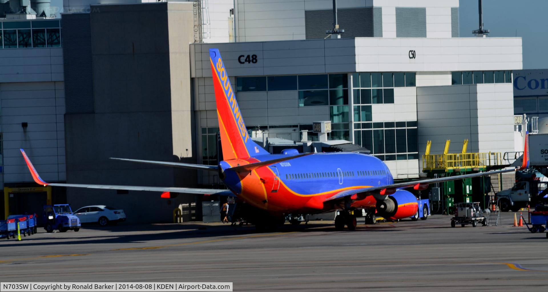 N703SW, 1997 Boeing 737-7H4 C/N 27837, Gate C48 Denver