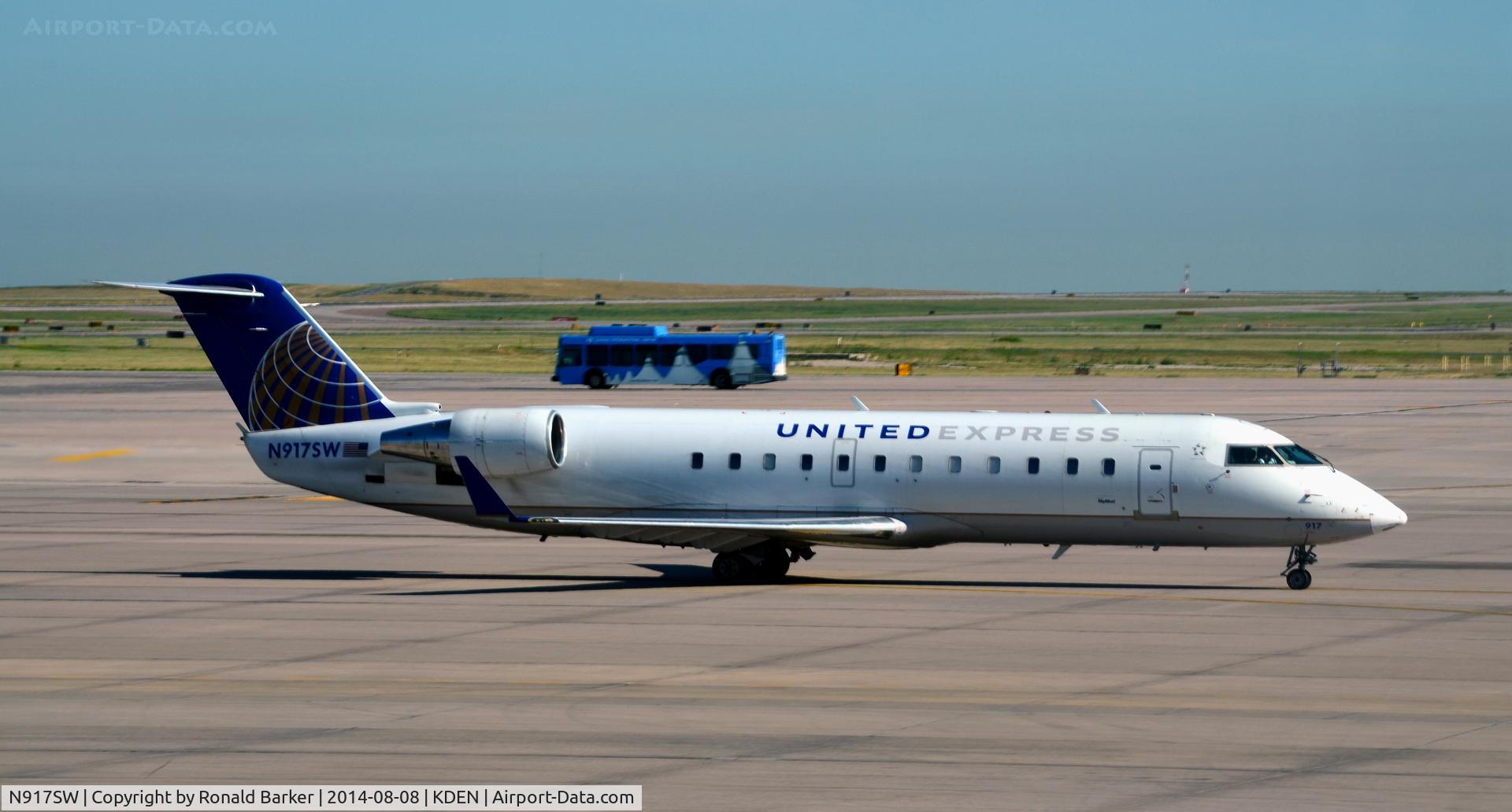 N917SW, 2002 Canadair CRJ-200LR (CL-600-2B19) C/N 7641, Taxi Denver